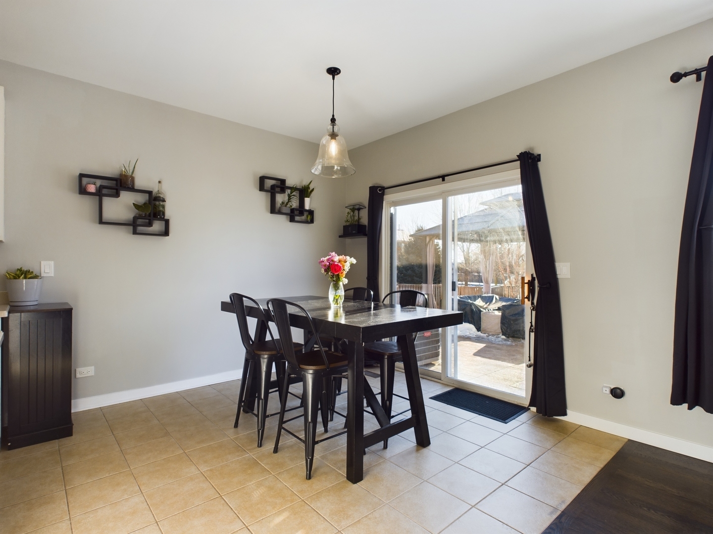 687 Glen Cove Lane