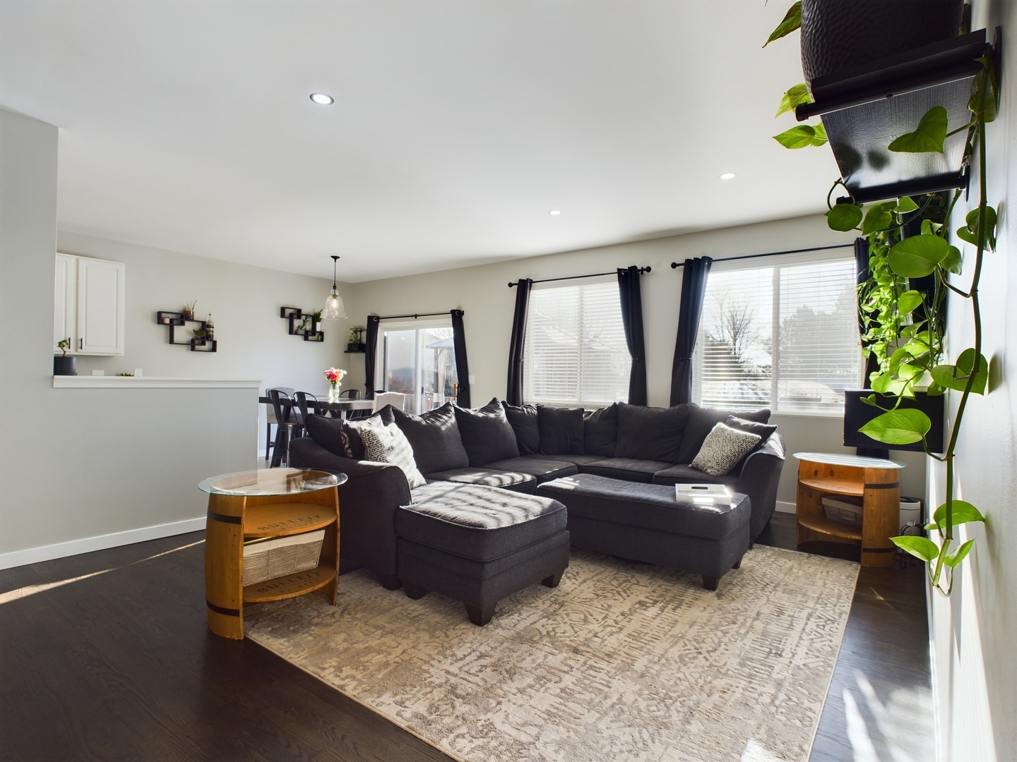 687 Glen Cove Lane