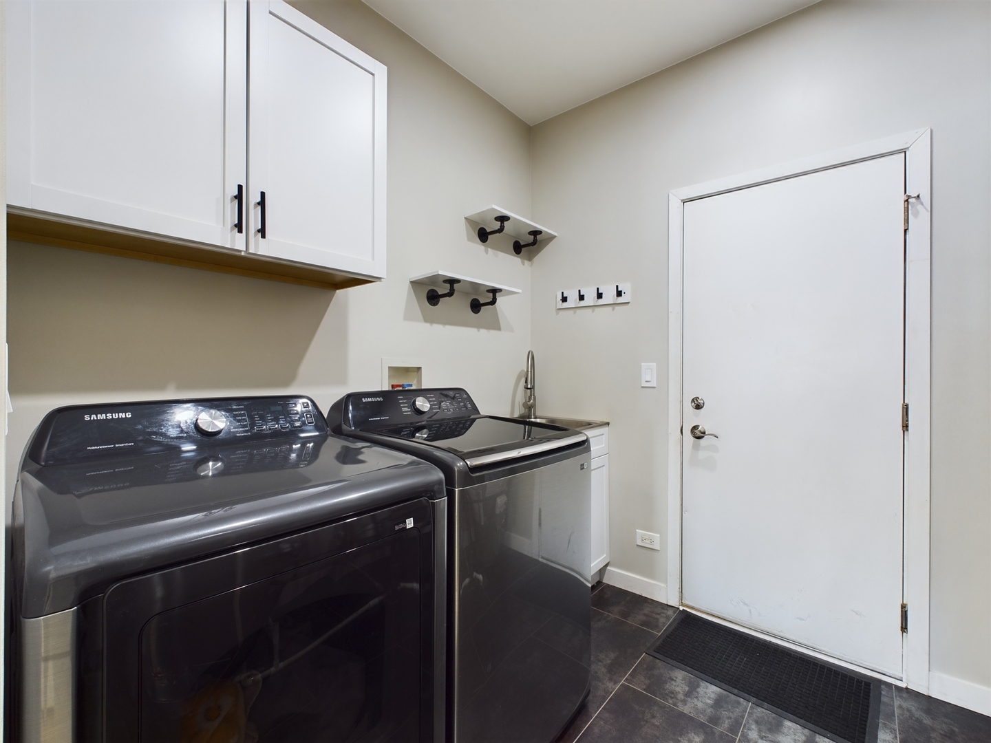 687 Glen Cove Lane