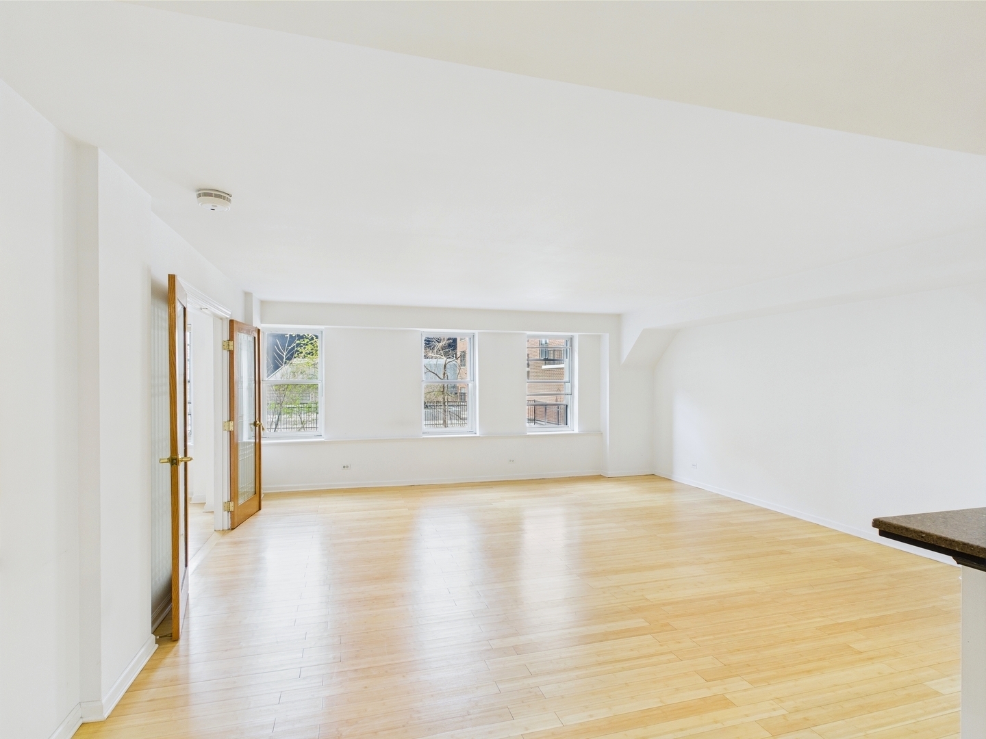 40 E 9th Street E Unit: 609