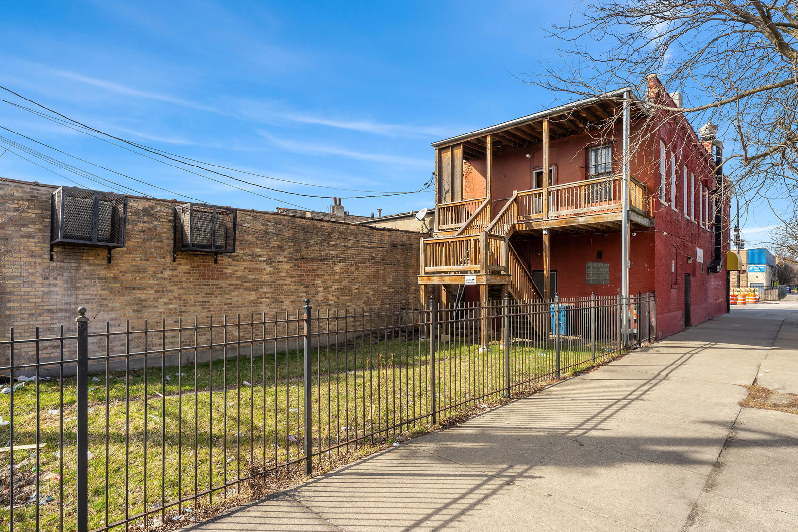 3801 W Chicago Avenue