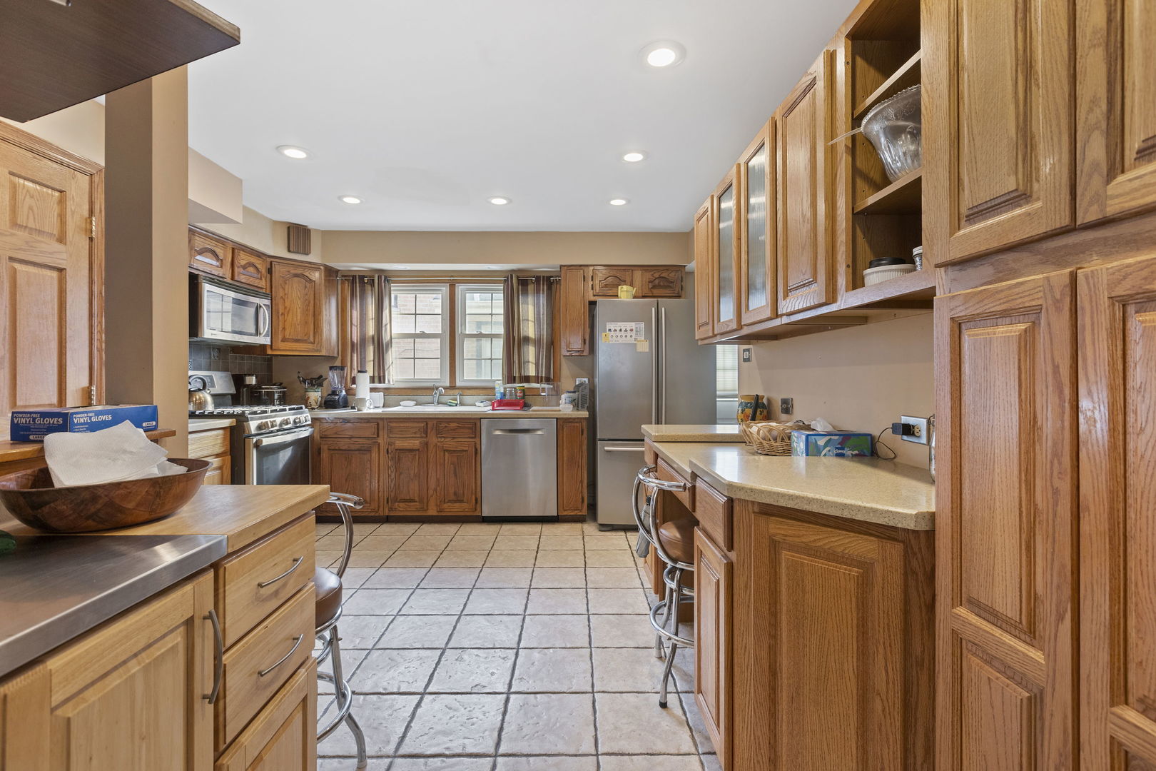 1038 W 107th Place W