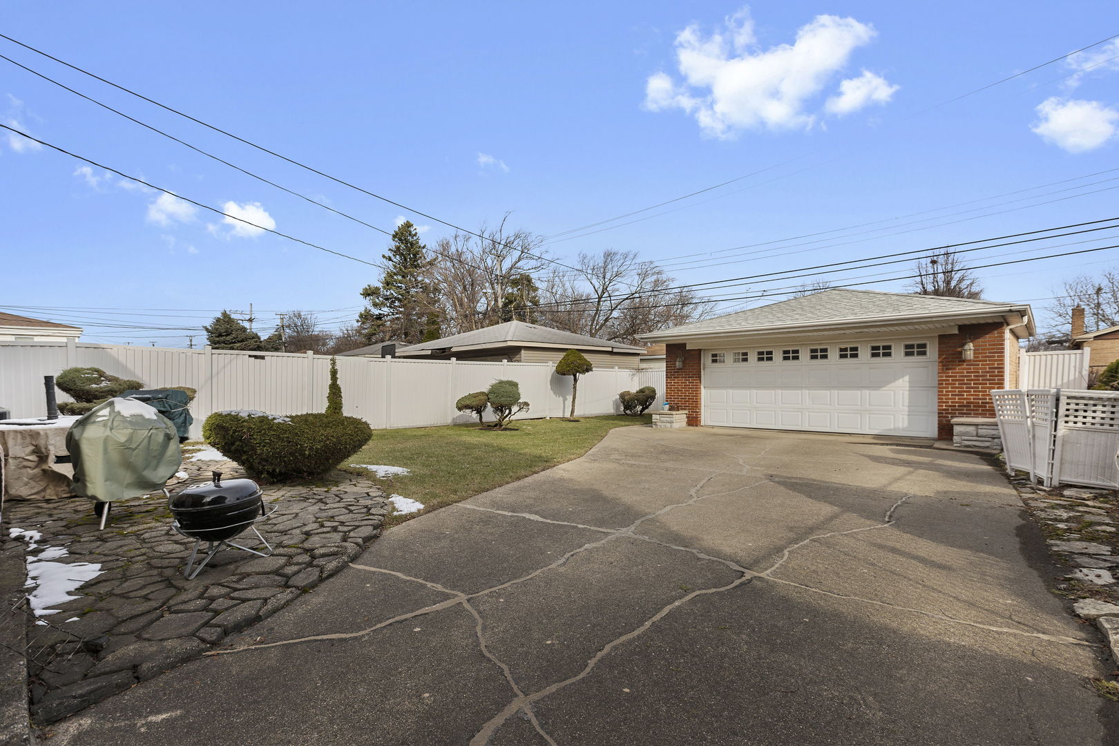 1038 W 107th Place W