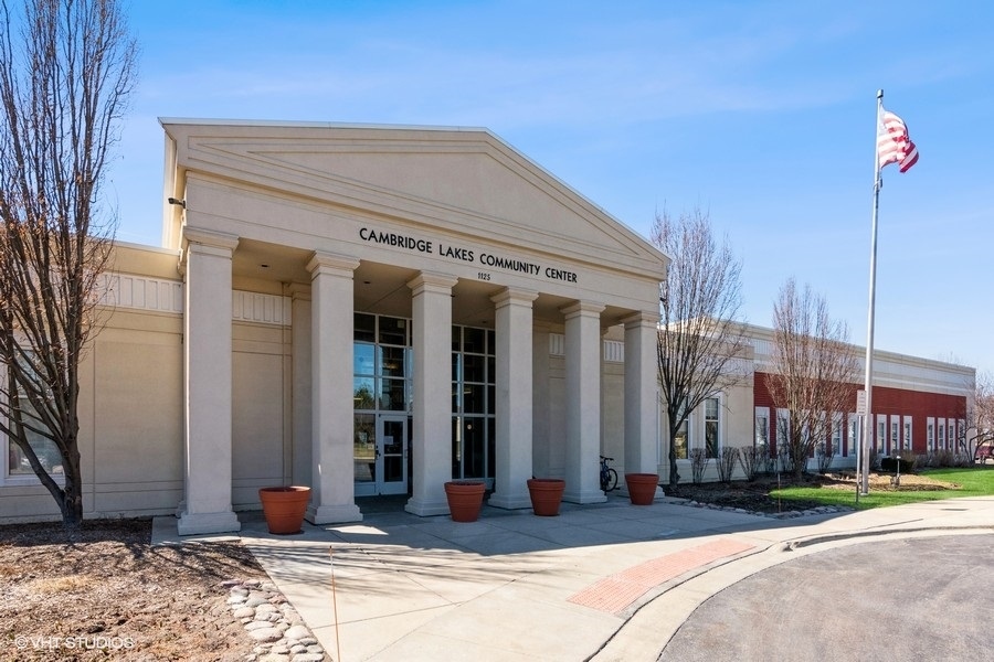 2305 Aurora Drive Unit: 2
