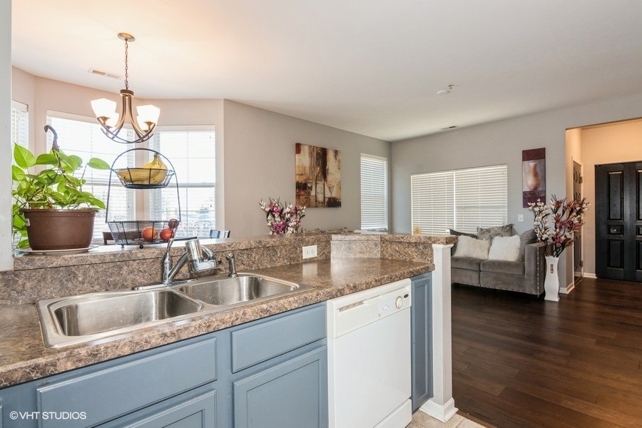 2305 Aurora Drive Unit: 2