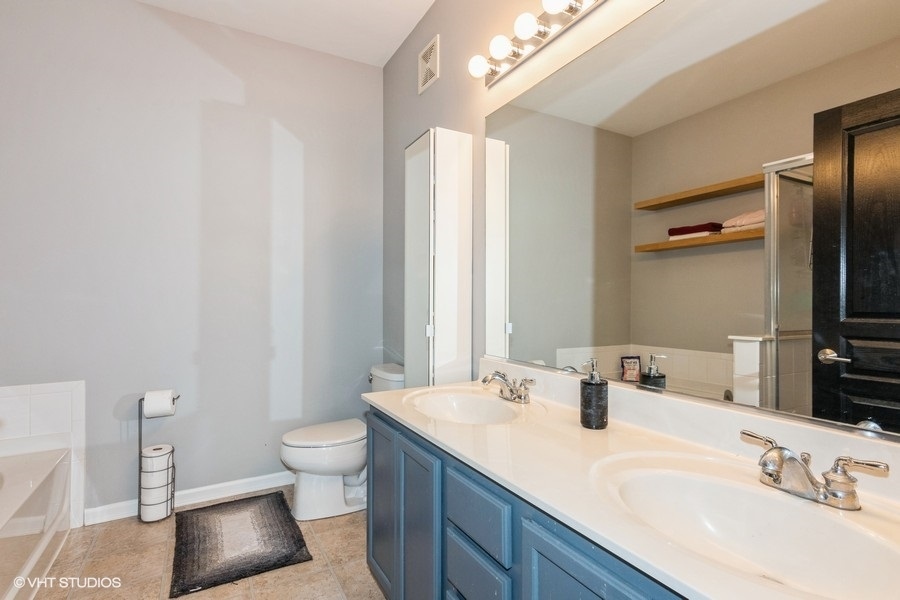 2305 Aurora Drive Unit: 2