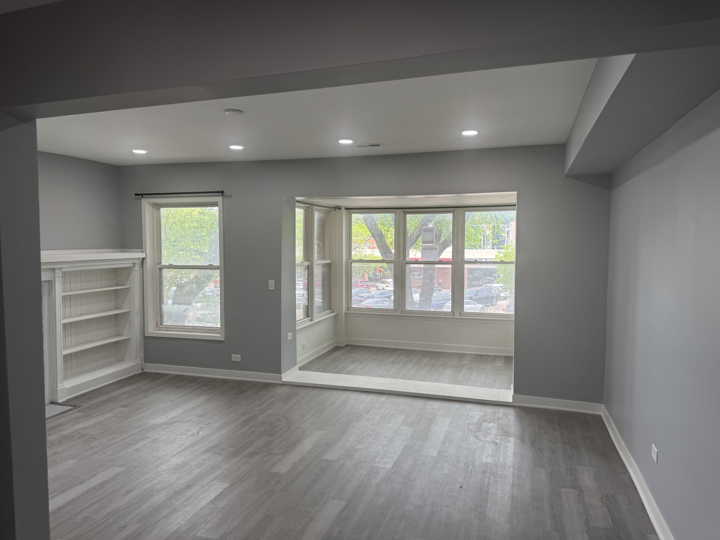 1217 E 53rd Street Unit: 2W