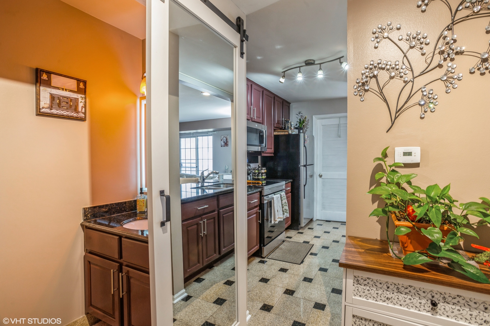 109 White Oak Court Unit: 7