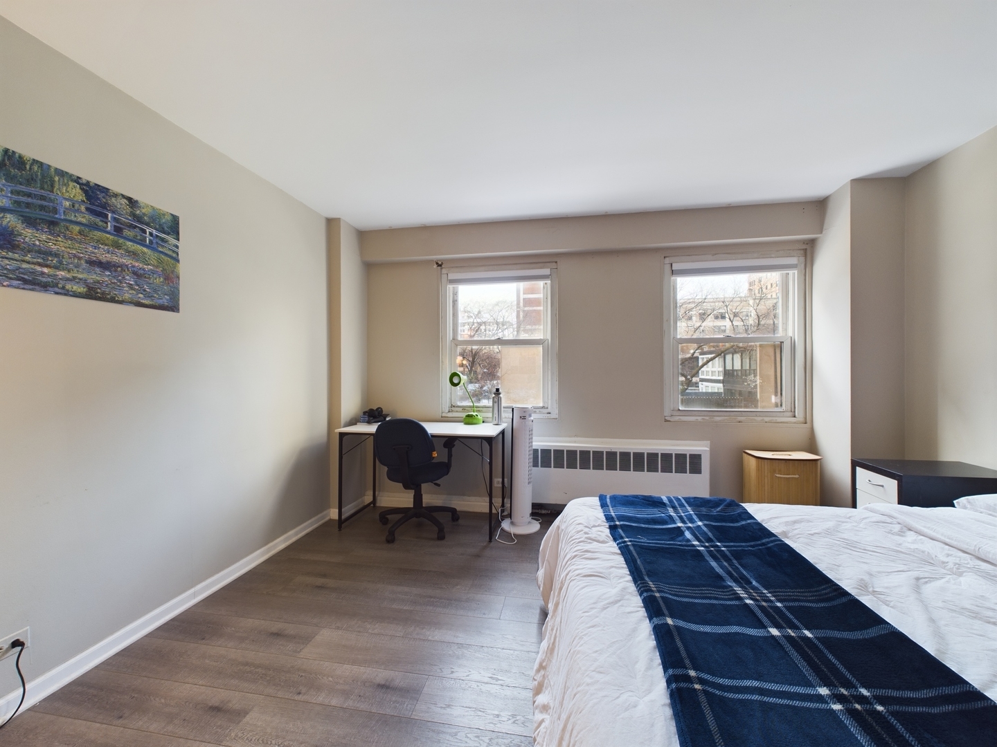 2909 N Sheridan Road Unit: 211