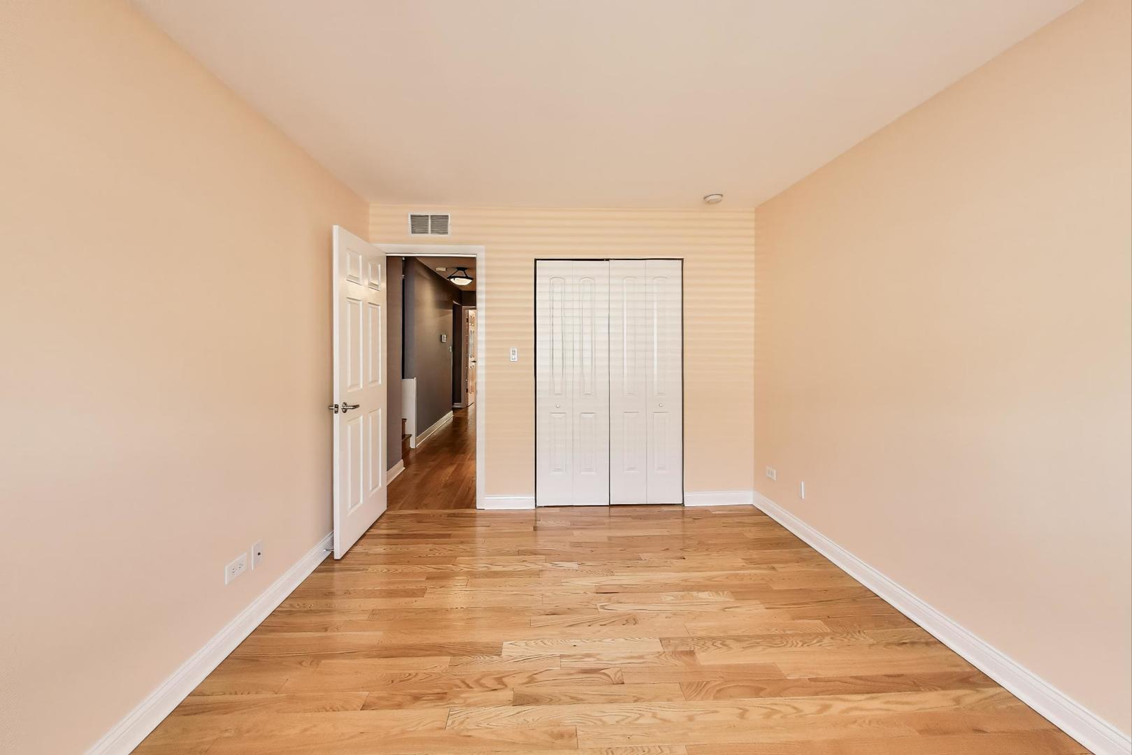 1813 S Clark Street Unit: K41