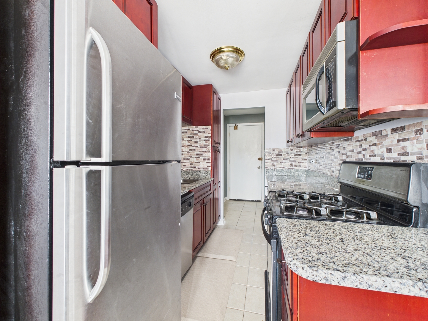 7540 N RIDGE Avenue Unit: 2B