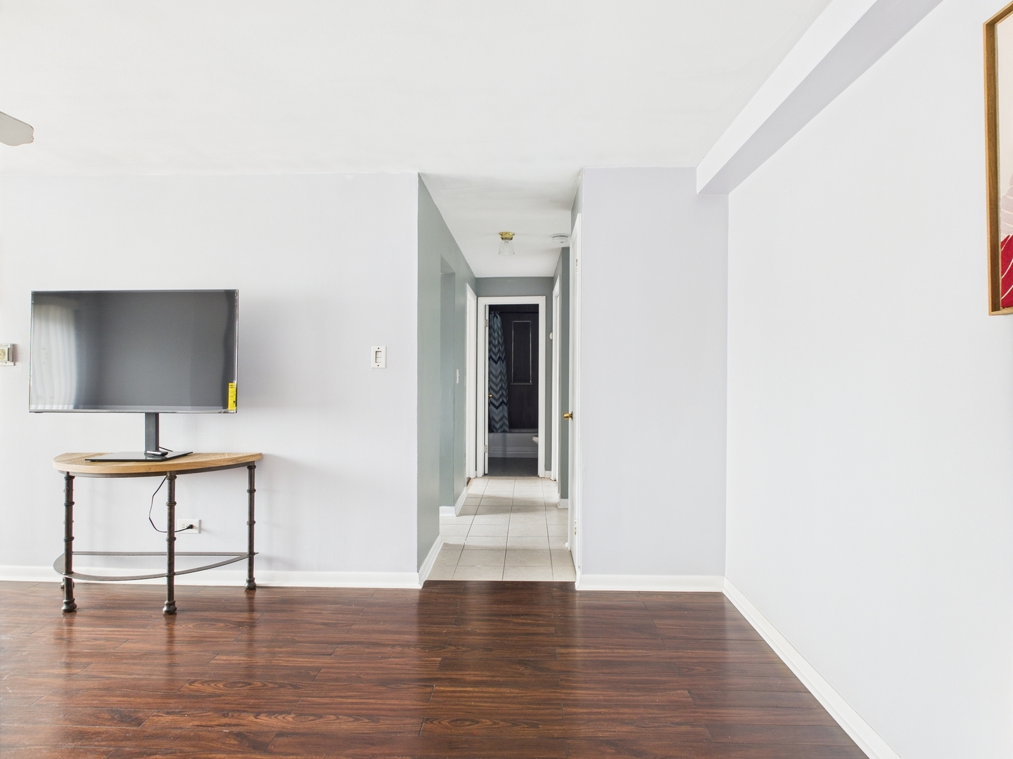7540 N RIDGE Avenue Unit: 2B