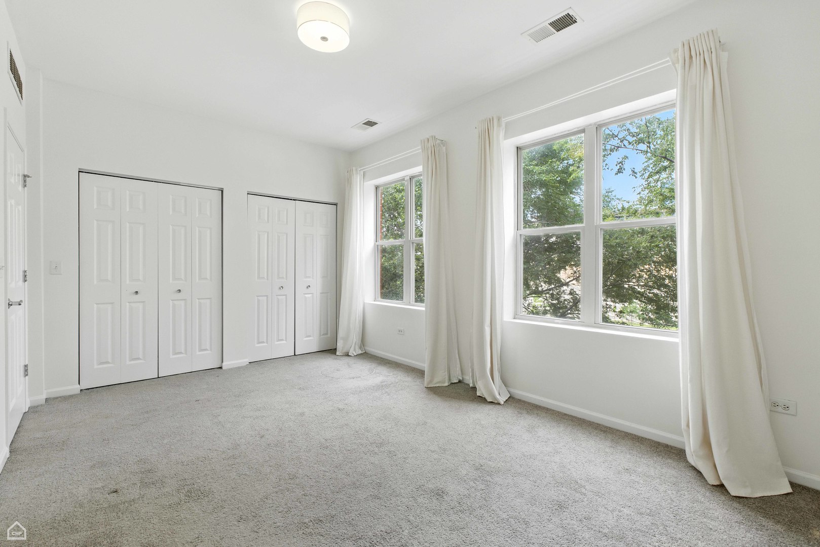 346 E 25th Place
