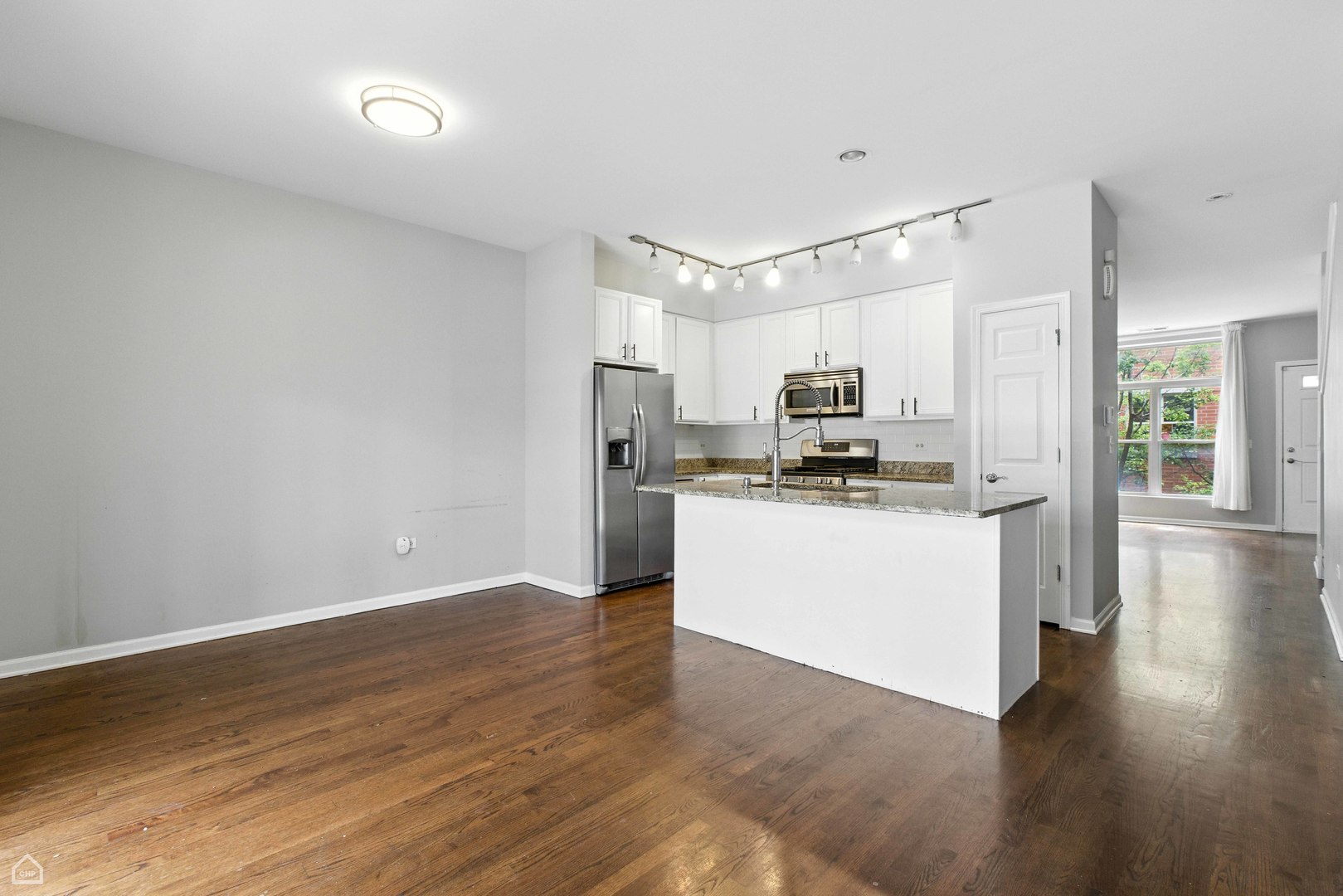346 E 25th Place