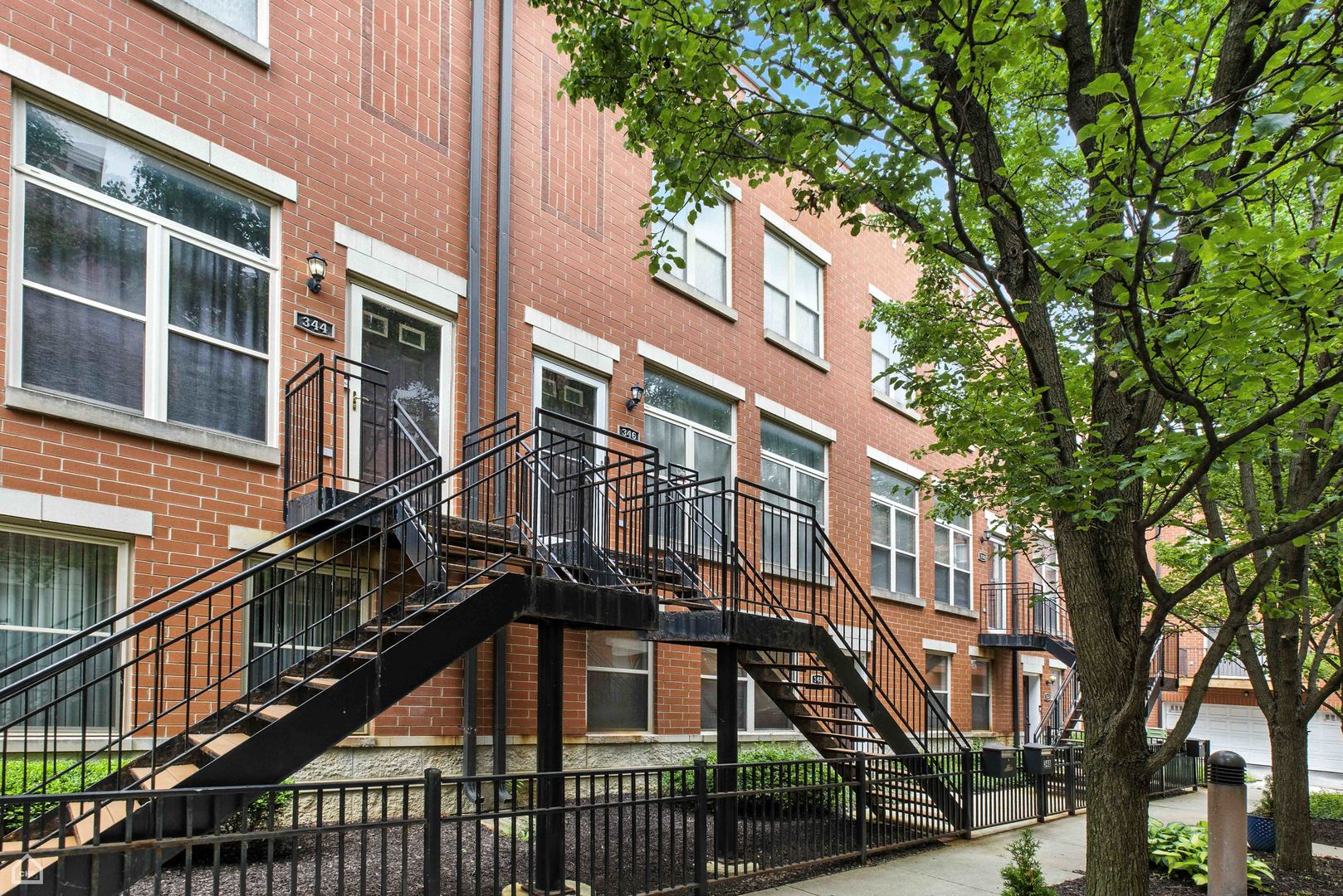 346 E 25th Place