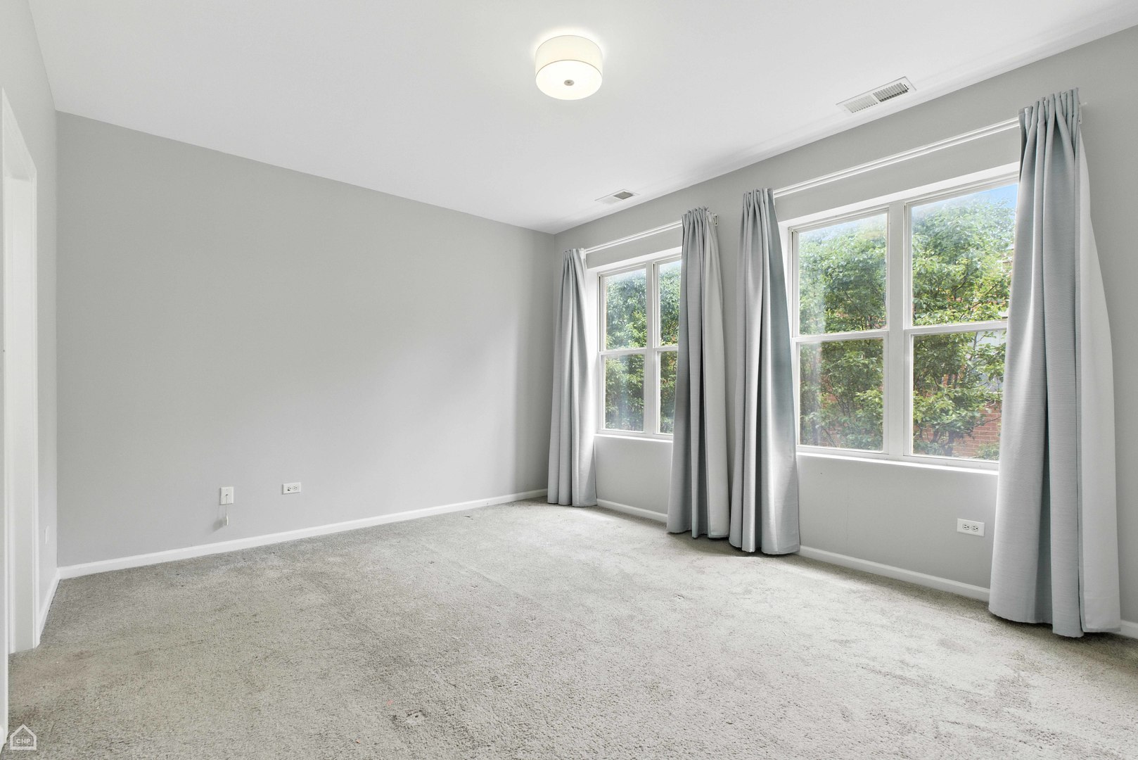 346 E 25th Place