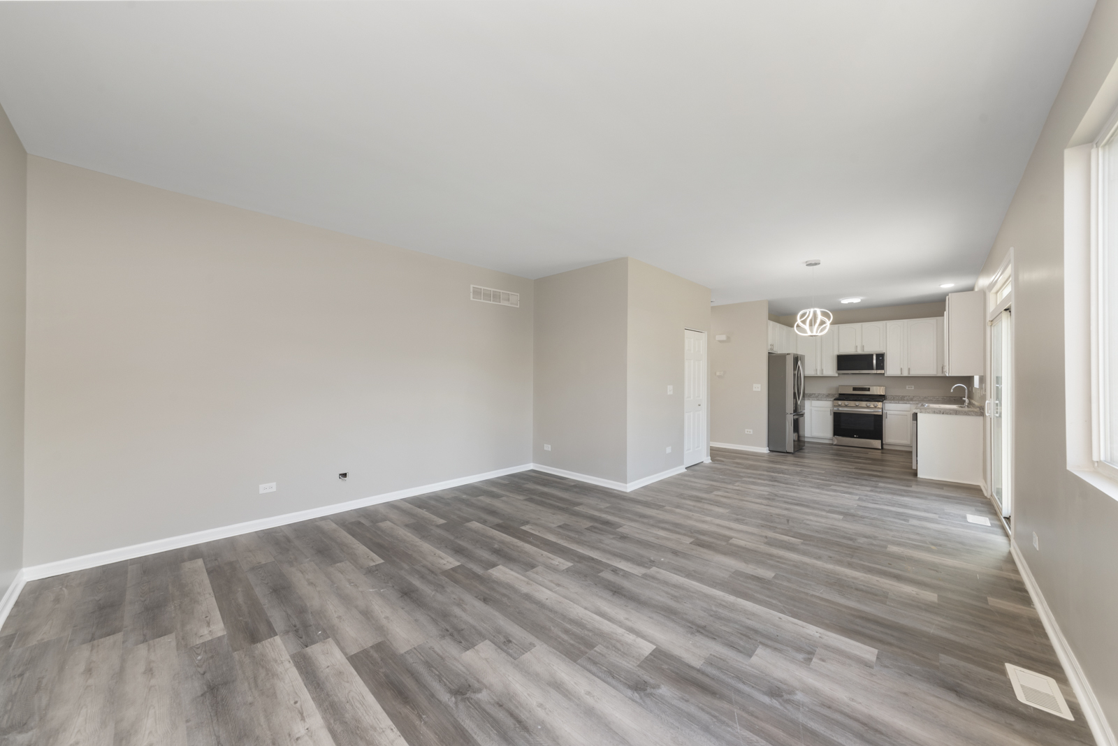 6407 Coyote Ridge Court