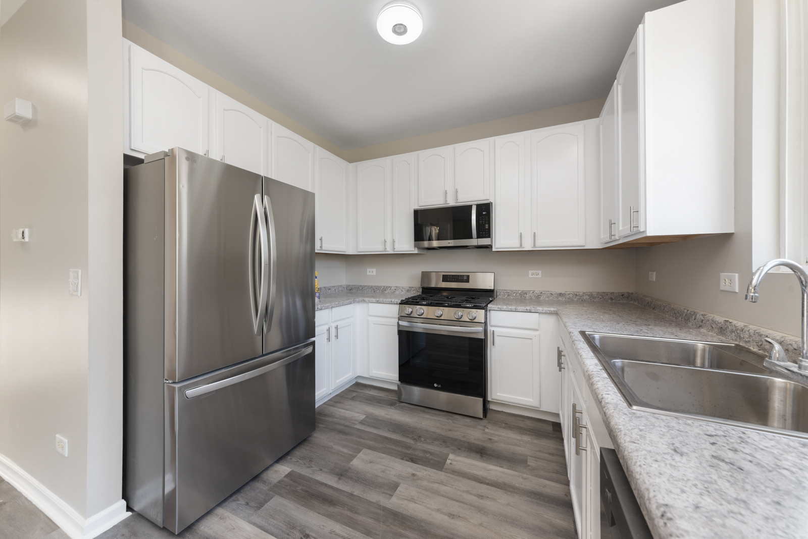 6407 Coyote Ridge Court