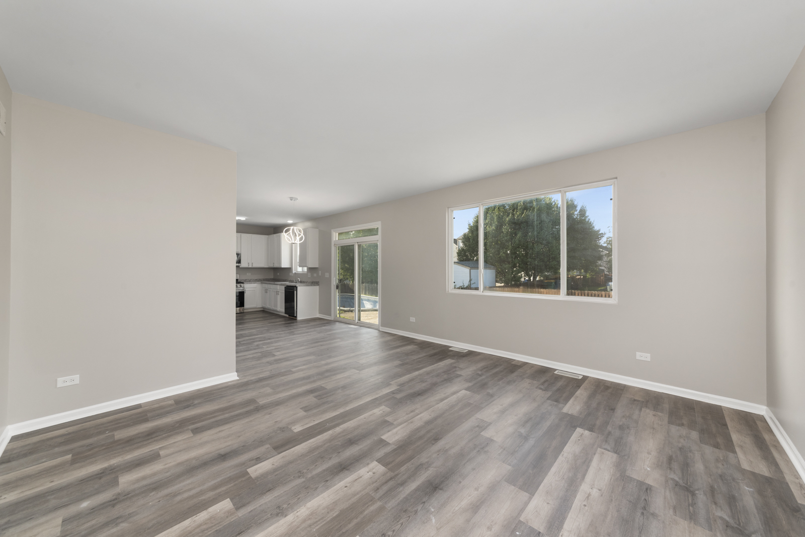 6407 Coyote Ridge Court