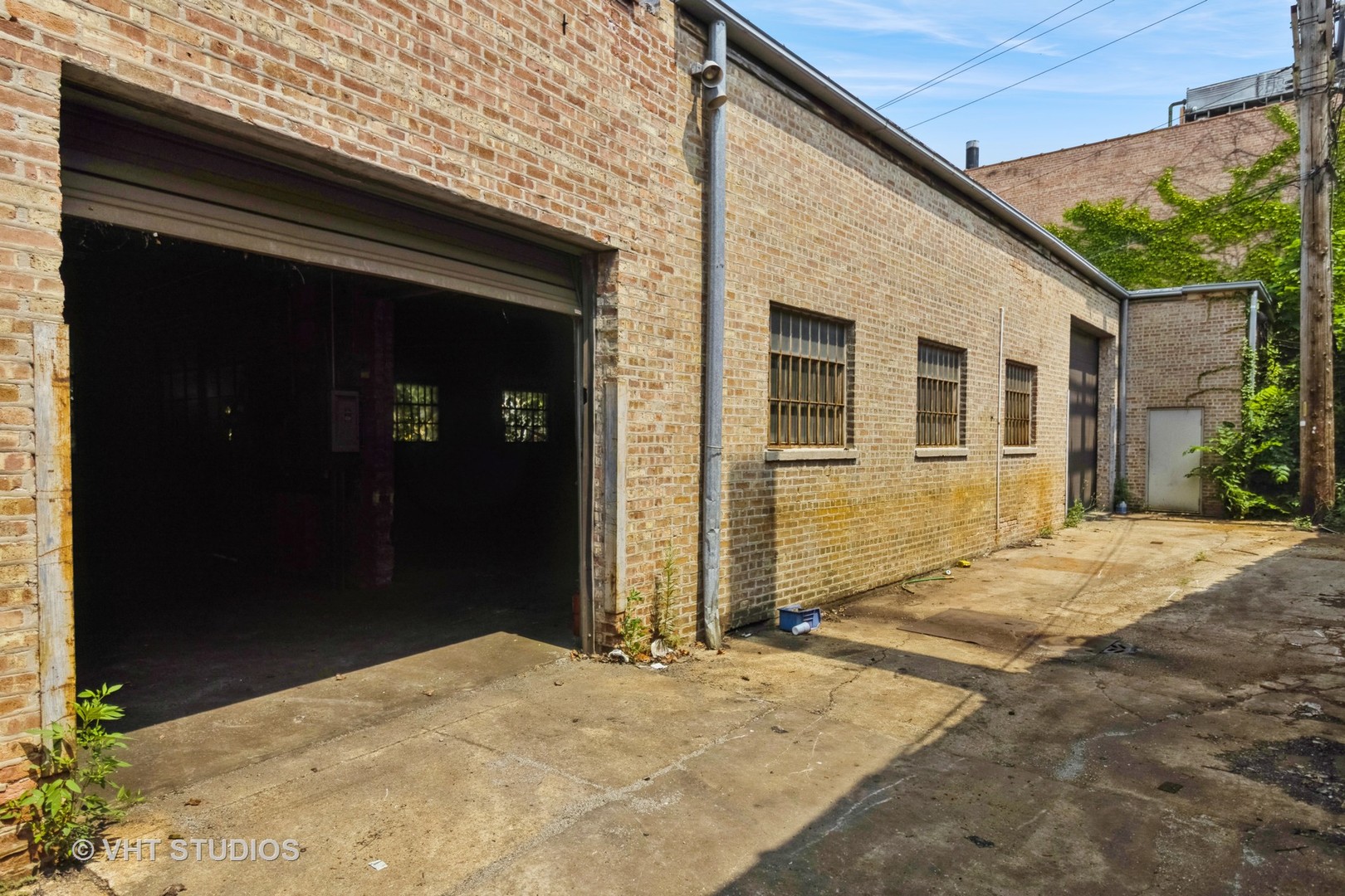 3957 N Normandy Avenue