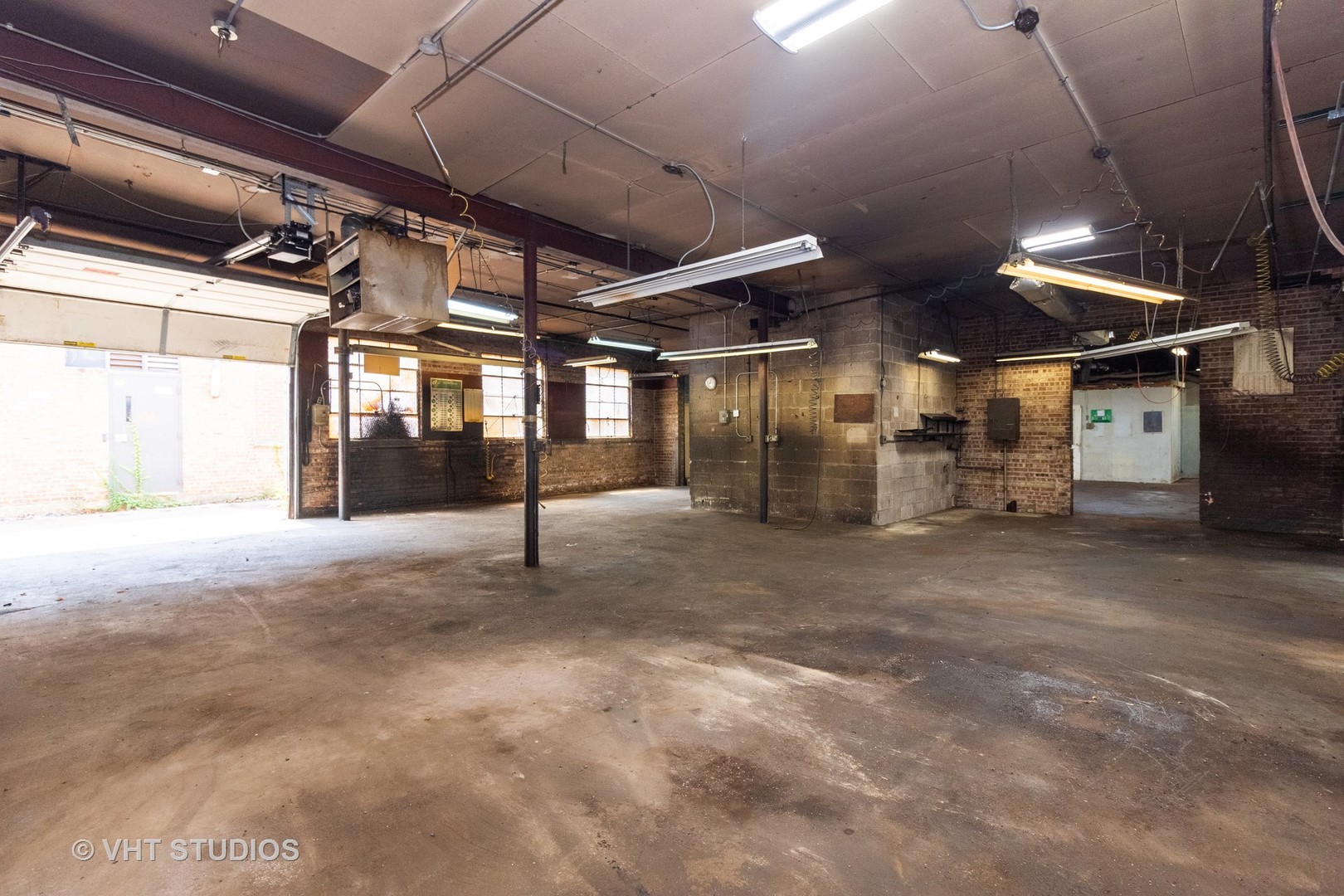 3957 N Normandy Avenue