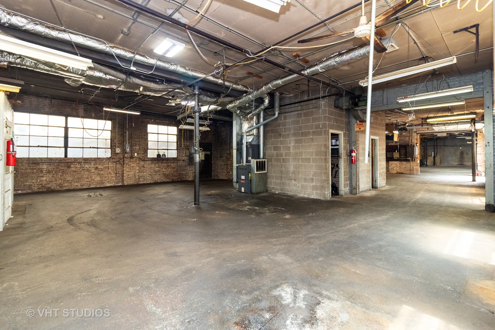 3957 N Normandy Avenue