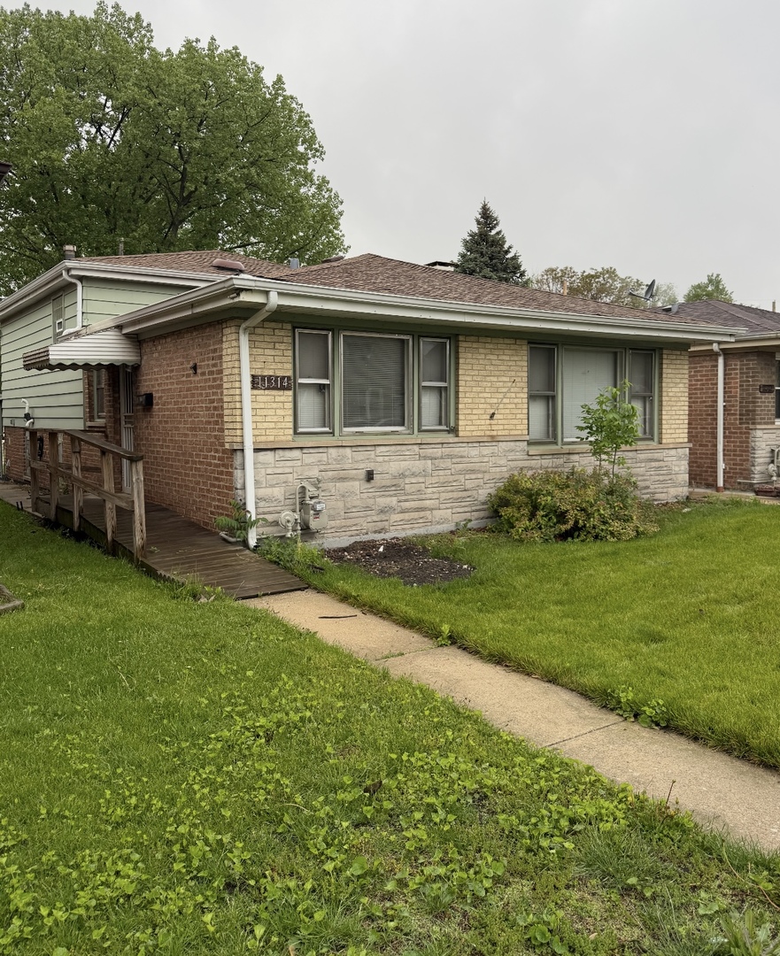 11314 S Green Bay Avenue