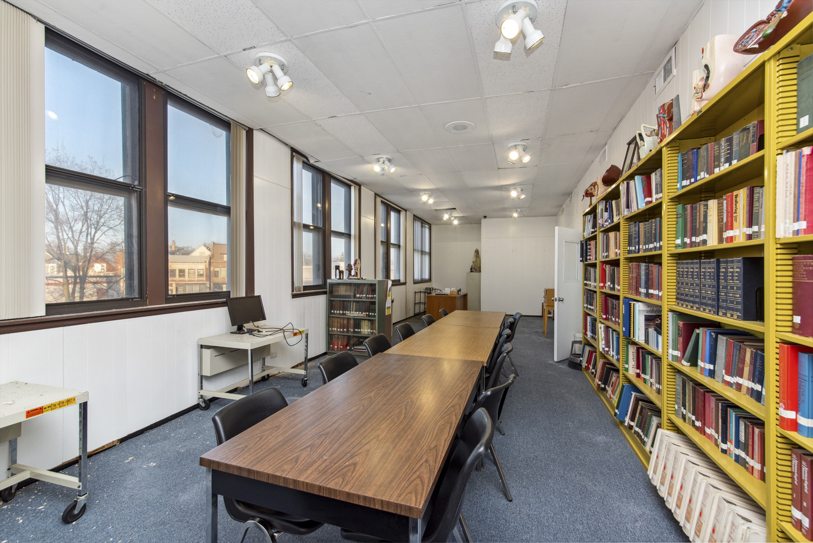 3330-3332 N Milwaukee Avenue