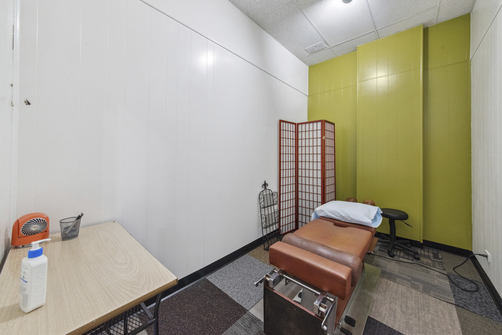 3330-3332 N Milwaukee Avenue