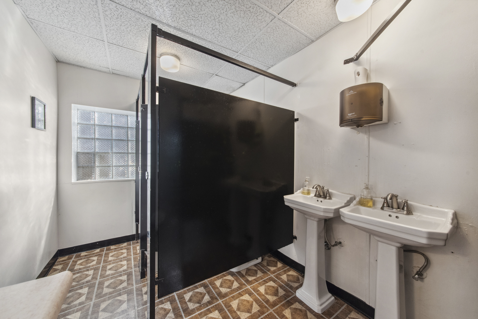 3330-3332 N Milwaukee Avenue