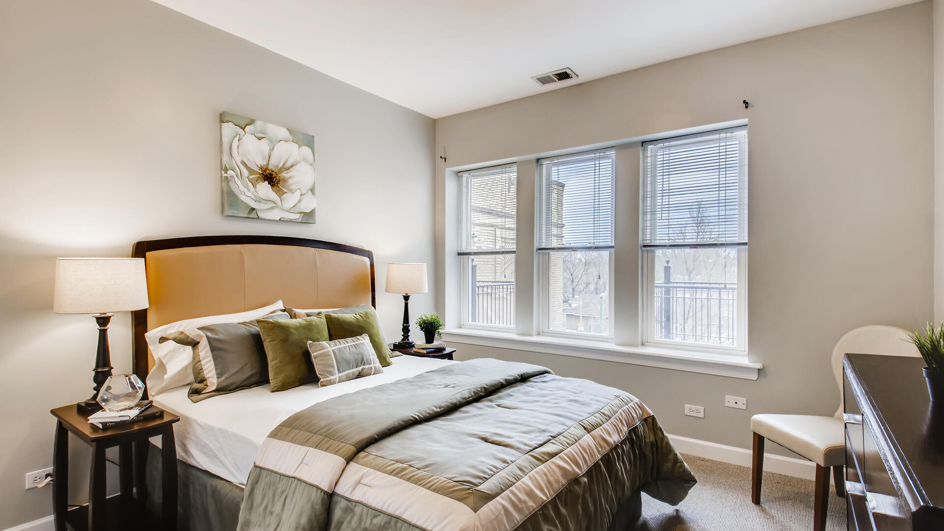 2342 W Granville Avenue Unit: 3