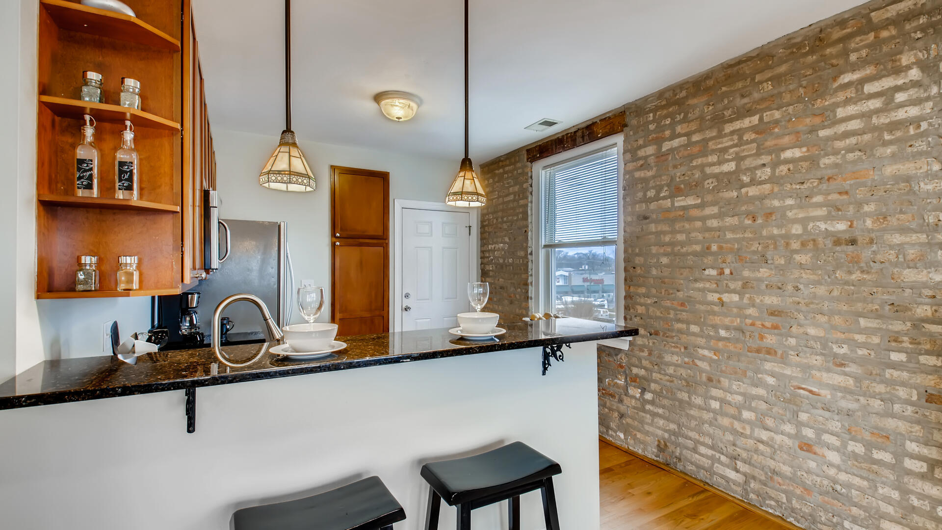 2342 W Granville Avenue Unit: 3