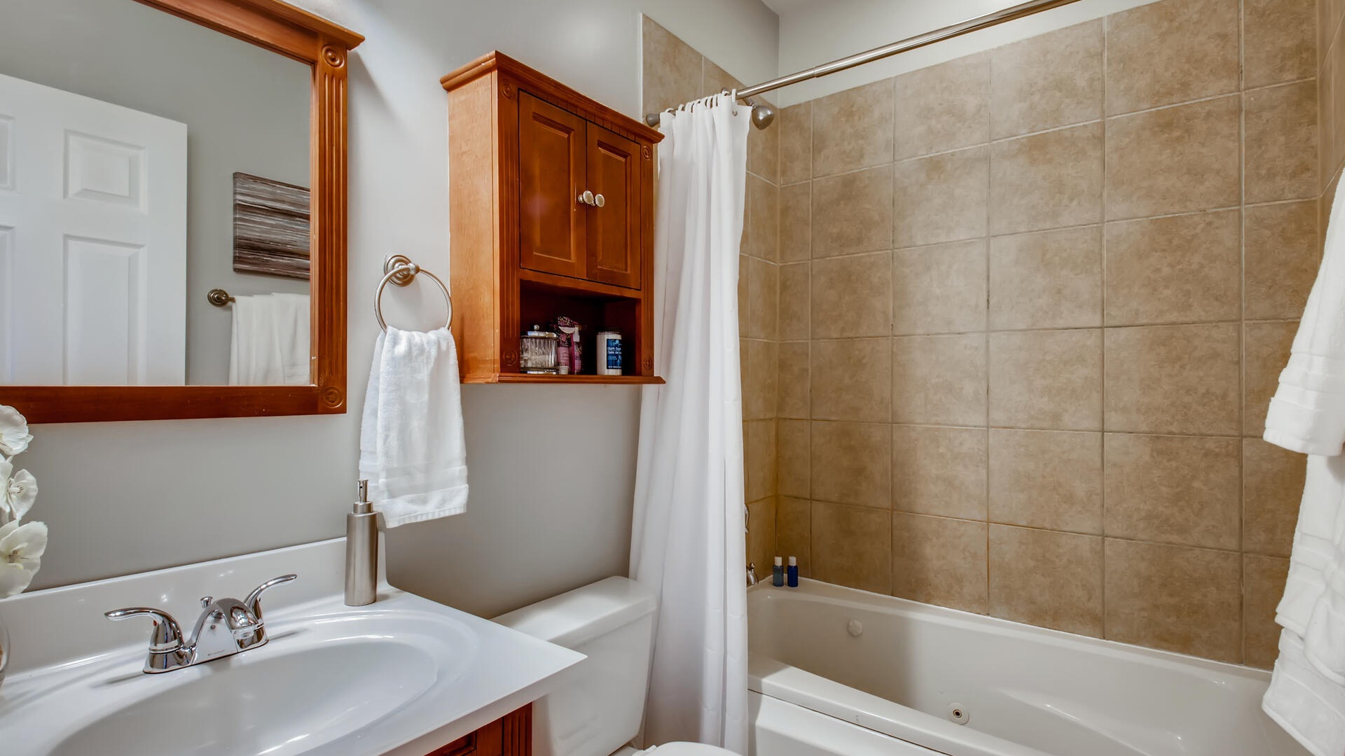 2342 W Granville Avenue Unit: 3