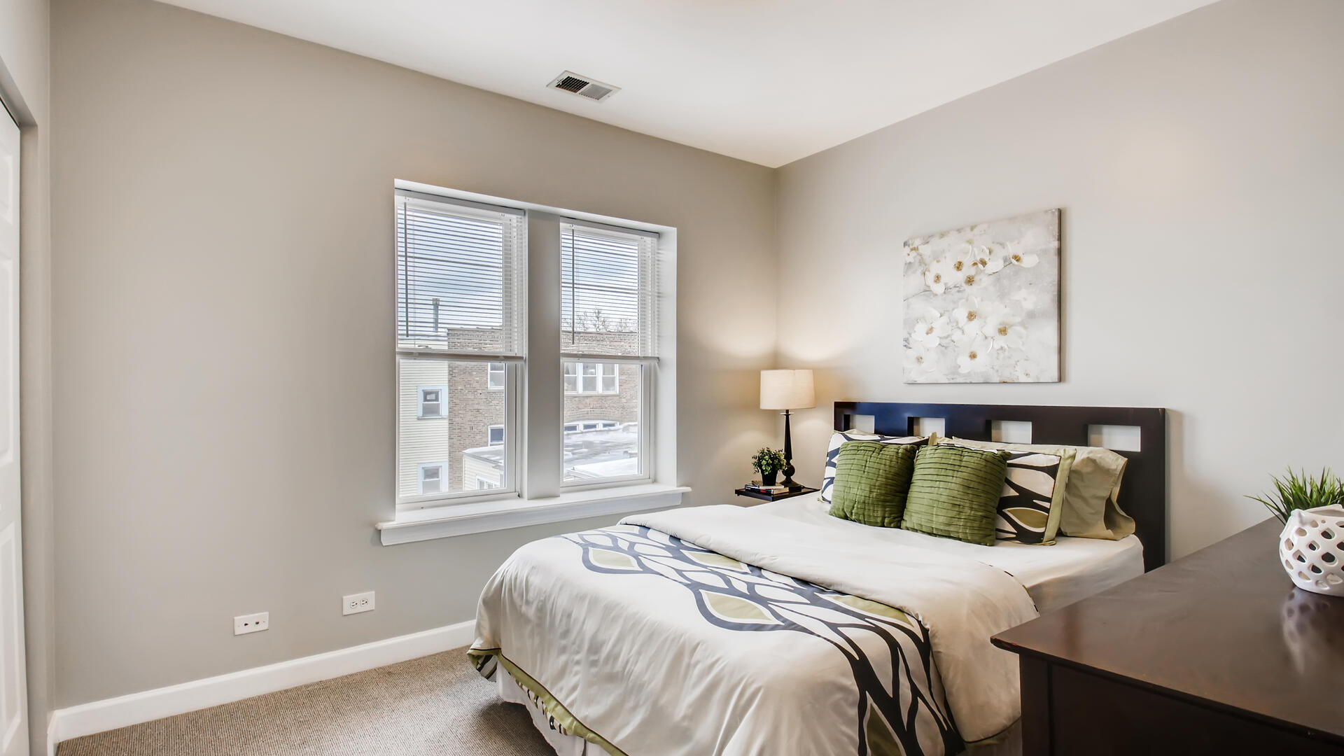 2342 W Granville Avenue Unit: 3