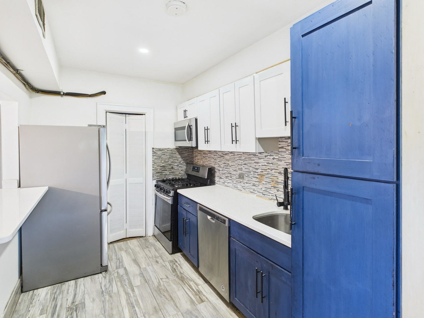 1030 N Austin Boulevard Unit: 2N