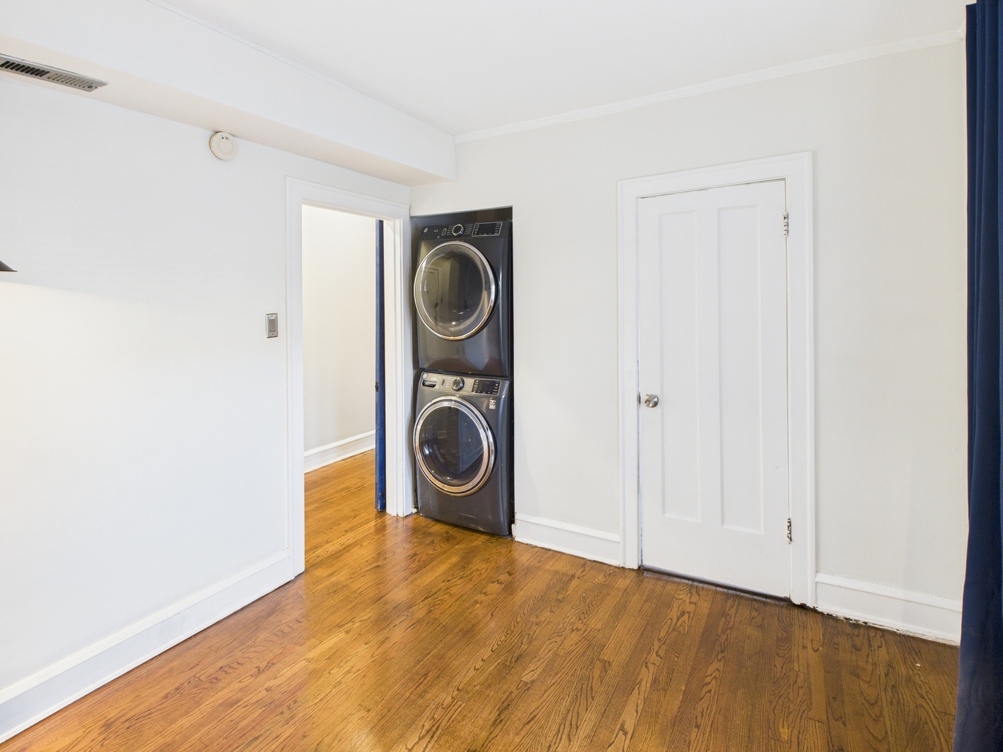 1030 N Austin Boulevard Unit: 2N