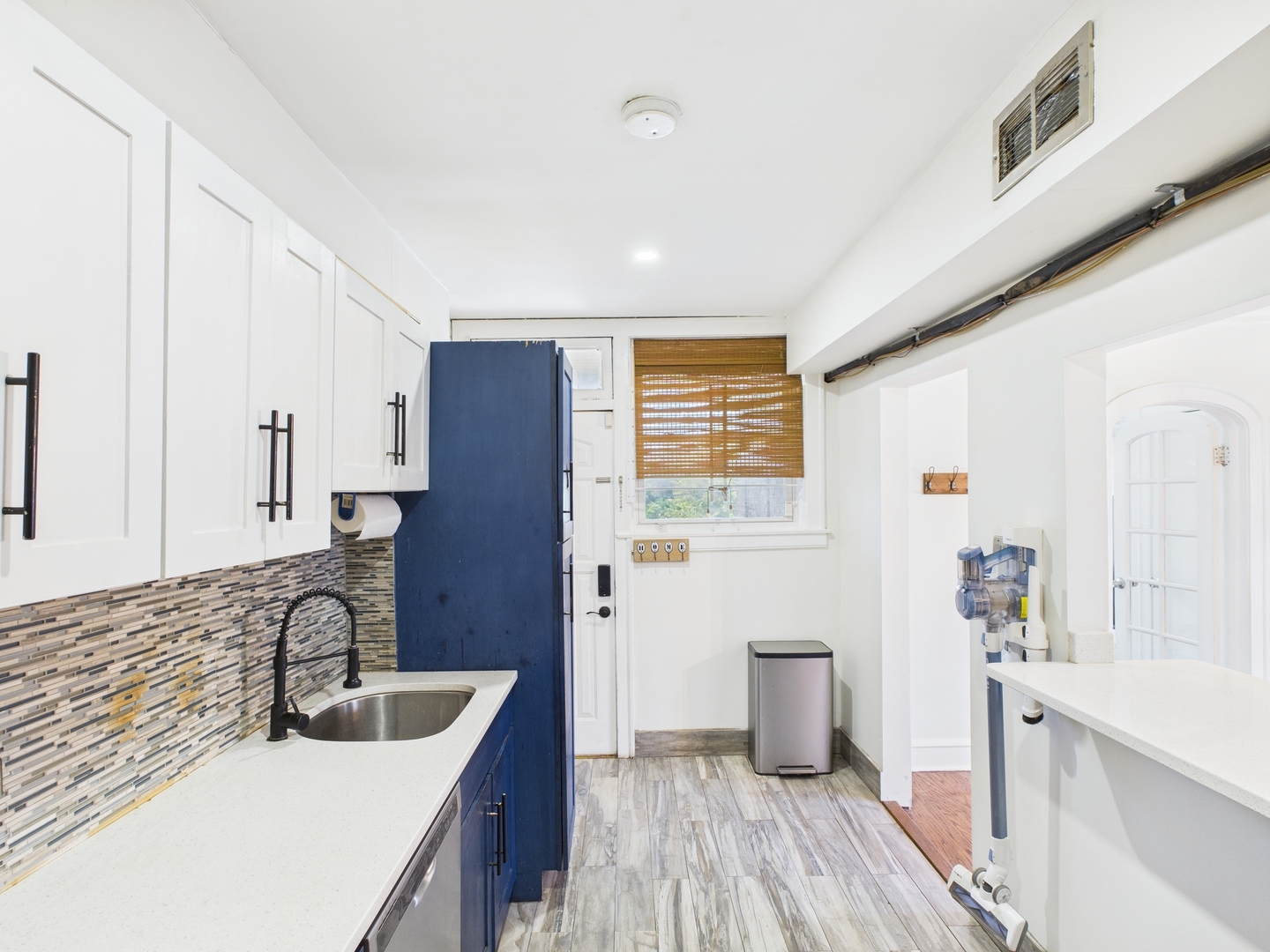 1030 N Austin Boulevard Unit: 2N