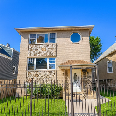 5206 W Eddy Street Unit: G
