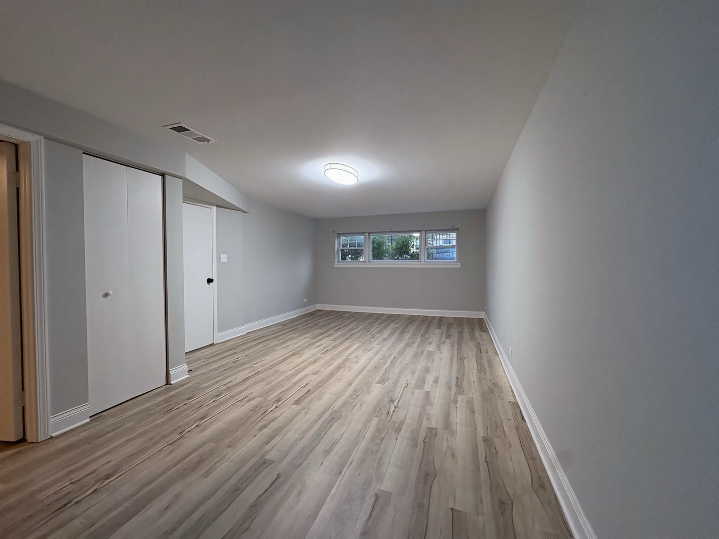 5206 W Eddy Street Unit: G