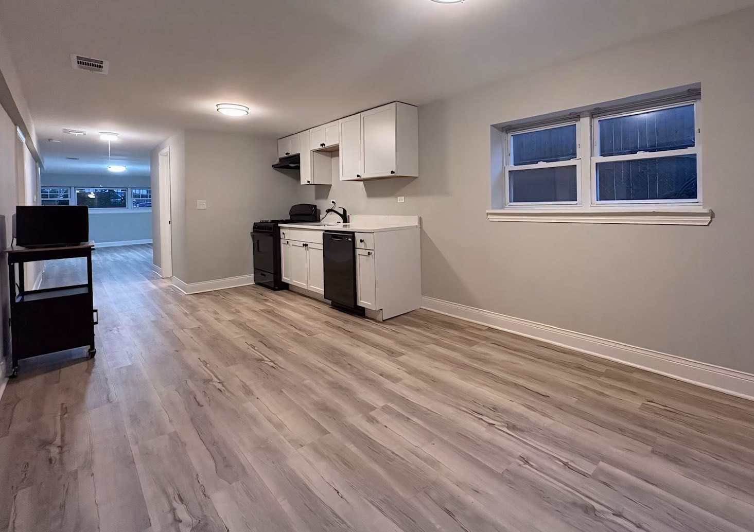 5206 W Eddy Street Unit: G