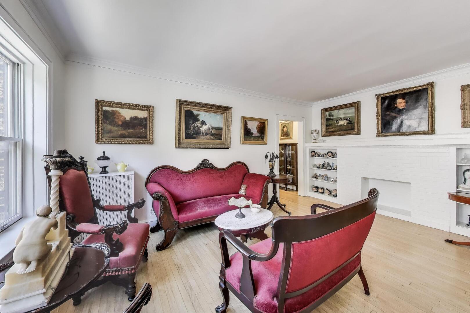 530 SHERIDAN Road Unit: 2B