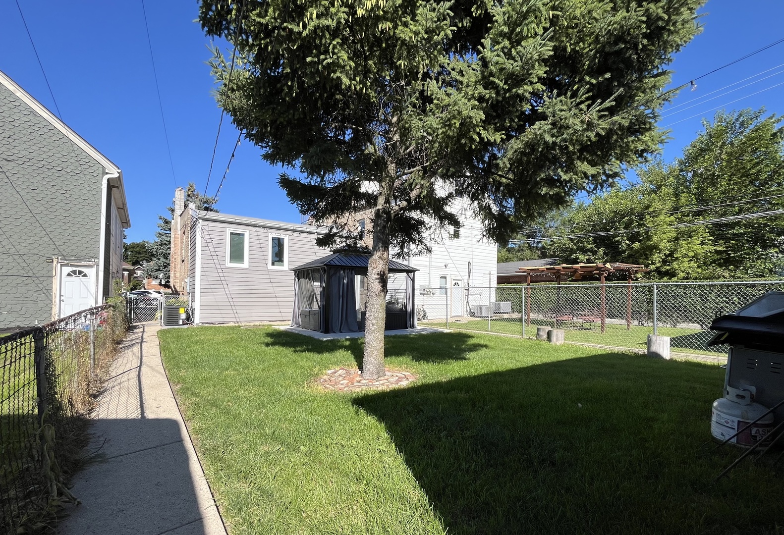 2613 Highland Avenue