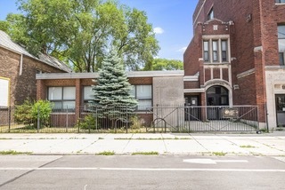 8235 S South Shore Drive