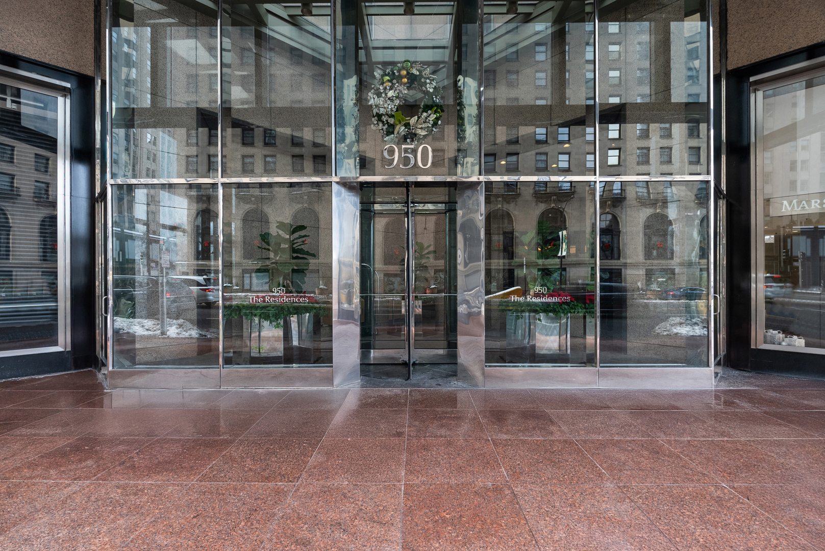 950 N Michigan Avenue Unit: 37F