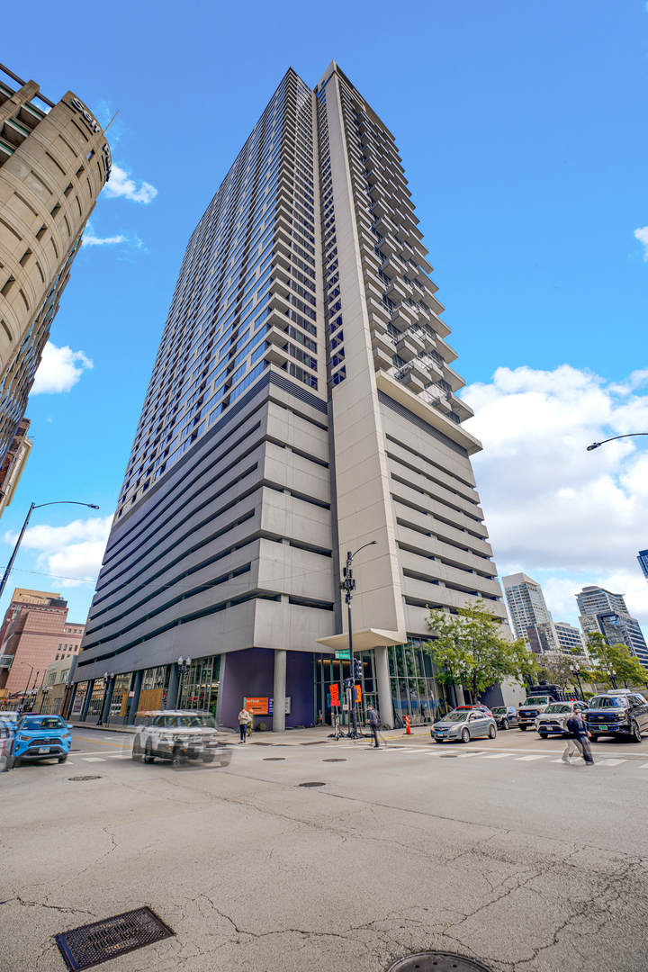 235 W VAN BUREN Street Unit: 2721