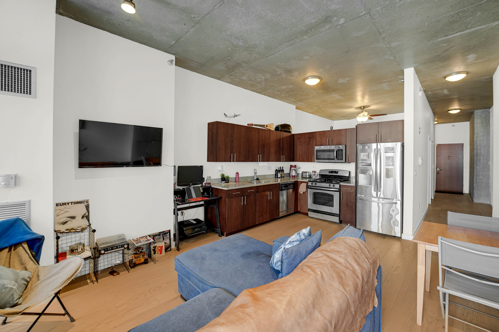 235 W VAN BUREN Street Unit: 2721