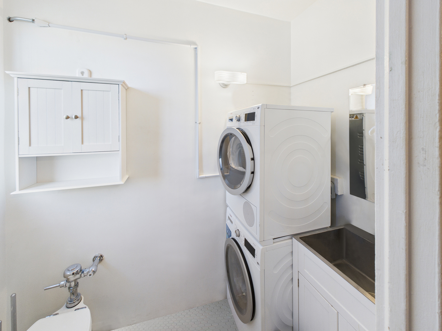 7321 S South Shore Dr Unit: 7D