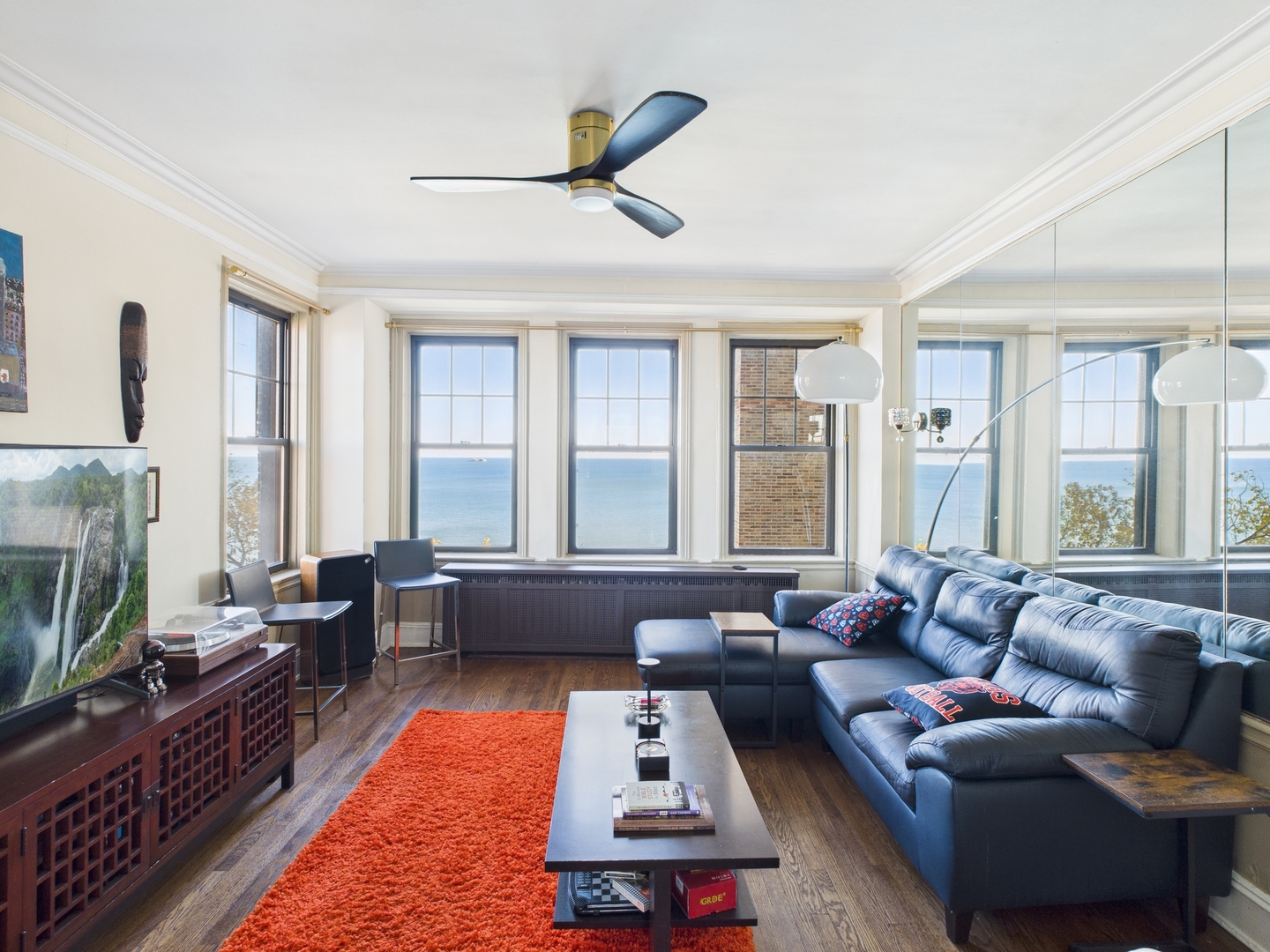 7321 S South Shore Dr Unit: 7D