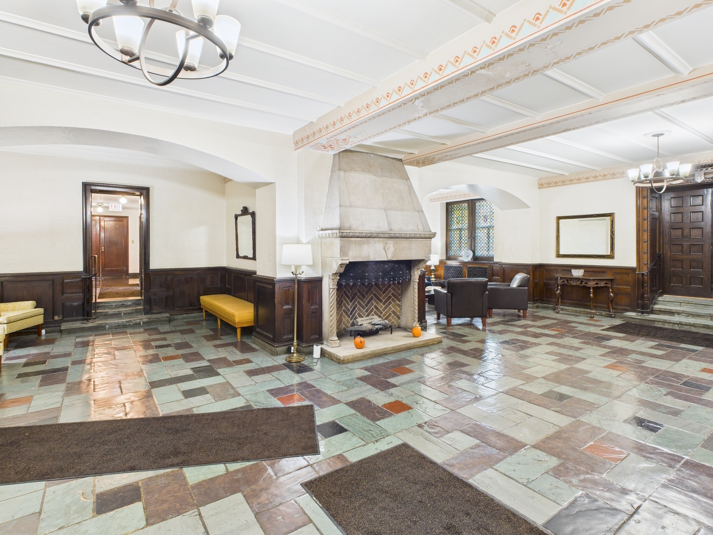 7321 S South Shore Dr Unit: 7D