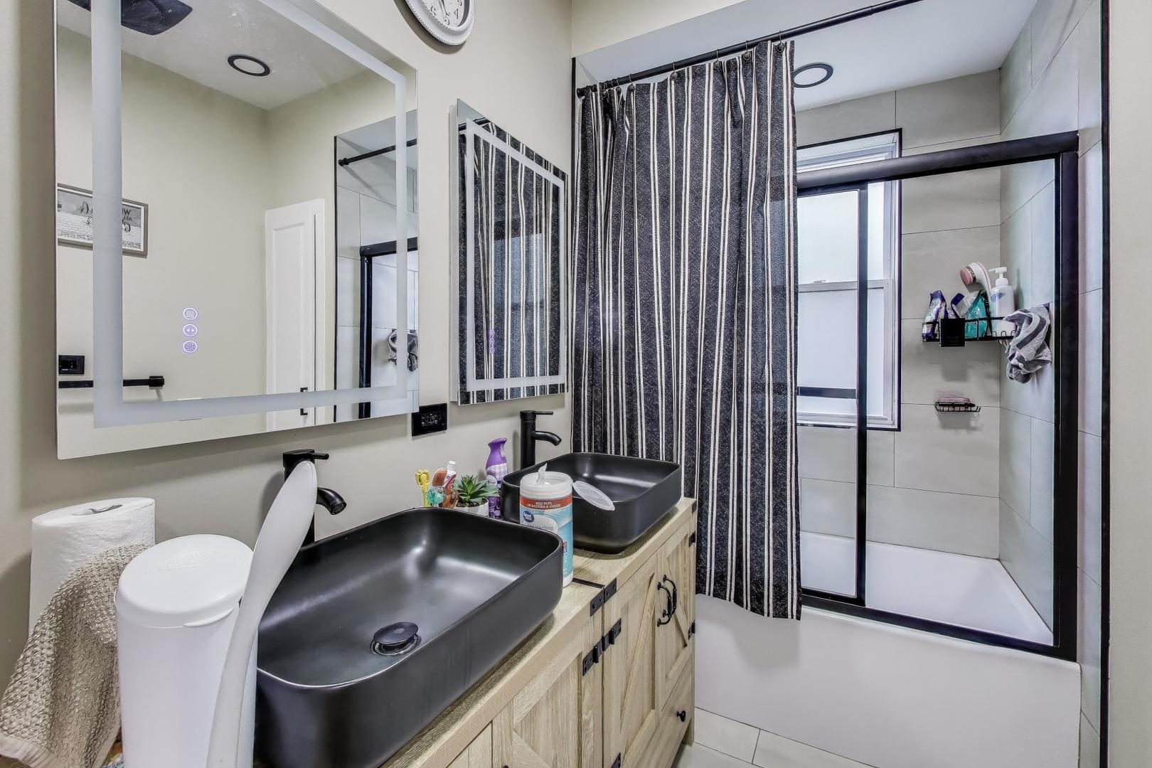 1337 S Austin Boulevard